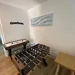 Heated And Cooled Pool Home That Sleeps 14 Near Beach!!