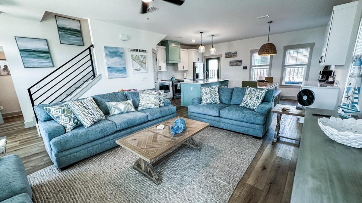 Heated And Cooled Pool That Sleeps 14 Near Beach!! Holiday home Panama City Beach