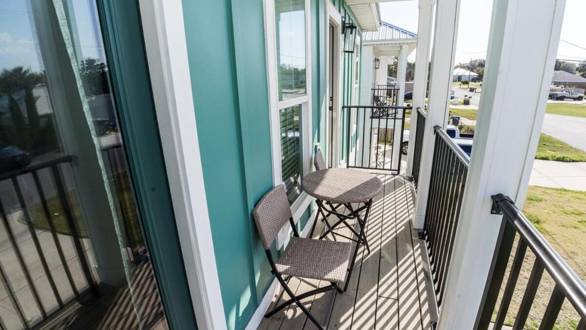 Heated And Cooled Pool That Sleeps 14 Near Beach!! Holiday home