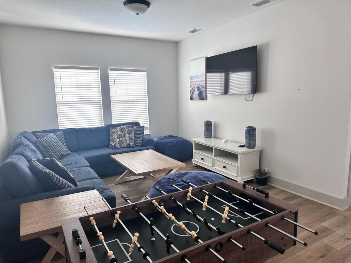 Holiday home Heated And Cooled Pool That Sleeps 14 Near Beach!! *