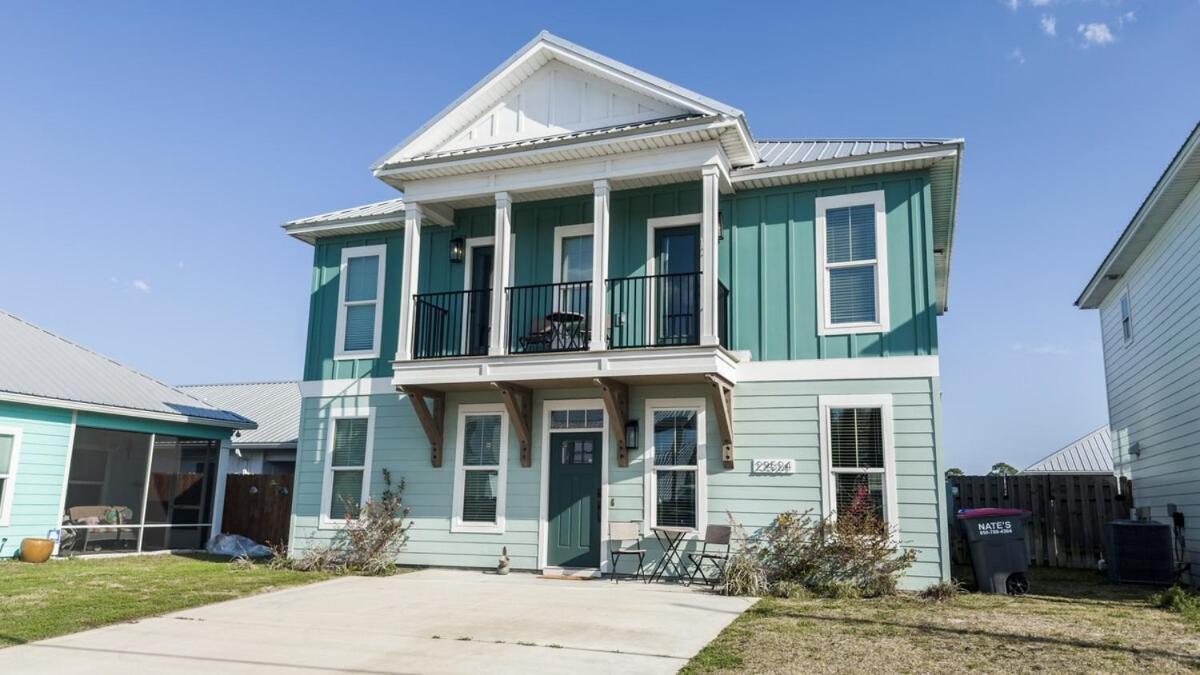 Heated And Cooled Pool That Sleeps 14 Near Beach!! *